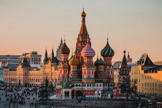 Why Does U.S. Policy Seem So Cozy With Russia — Even During the Ukraine War?